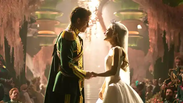 Feature Ariana Grande Says She Wanted Glinda Wedding Dress to be VulnerableJonathan Bailey is Fiyero and Ariana Grande is Glinda in WICKED FOR GOOD
