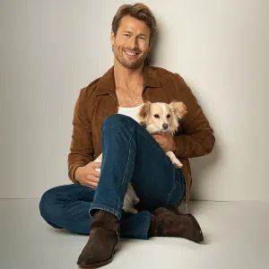 Feature Glen Powell 2547 Luxury Handbag Shopping Cover