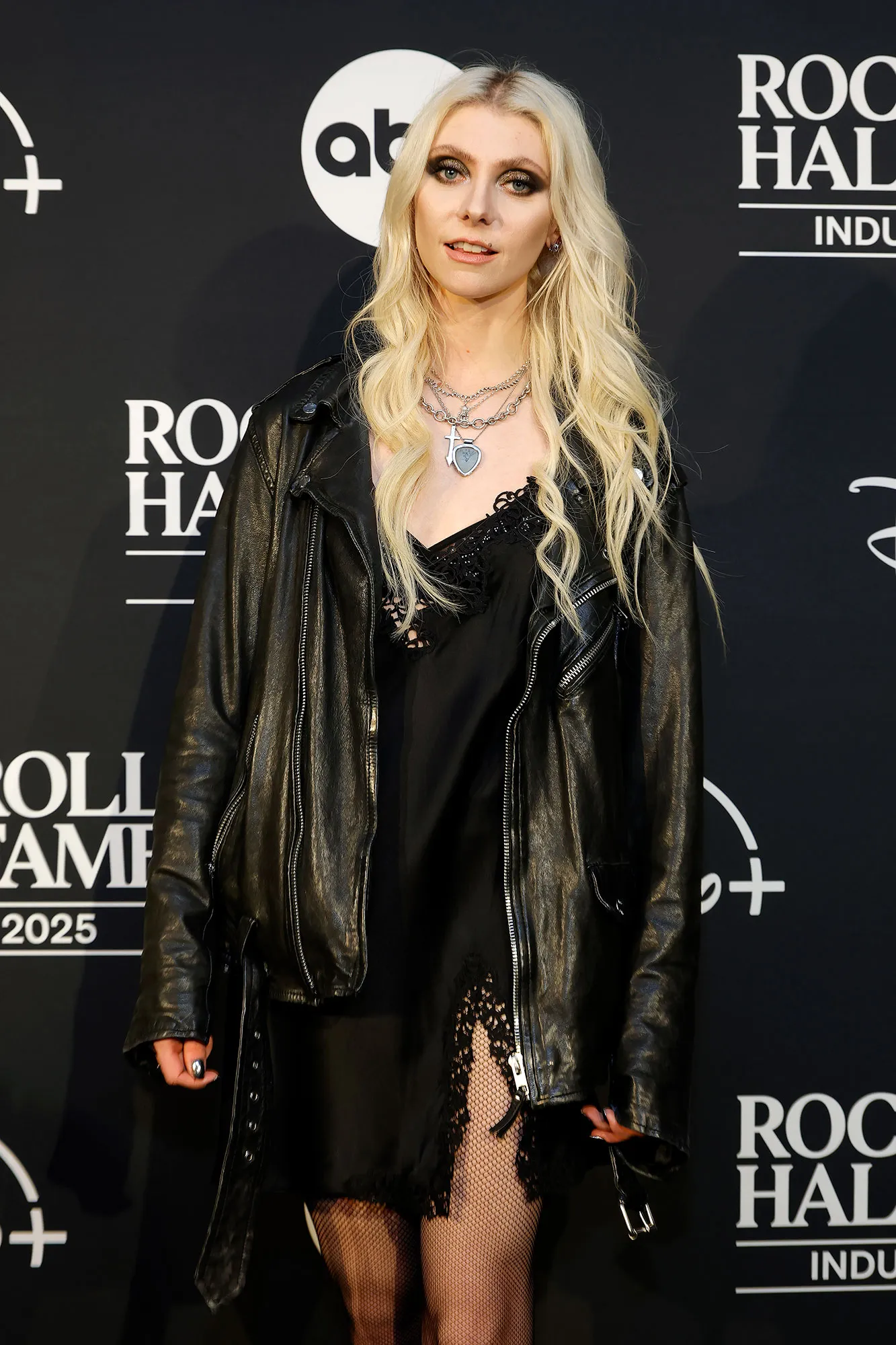 Feature Taylor Momsen Reflects on Recording Holiday Songs as a Child