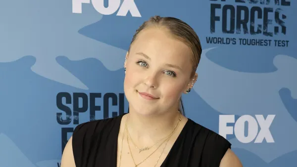 GettyImages-1678452669 JoJo Siwa Reveals Excruciating Pain Landed Her in the Hospital