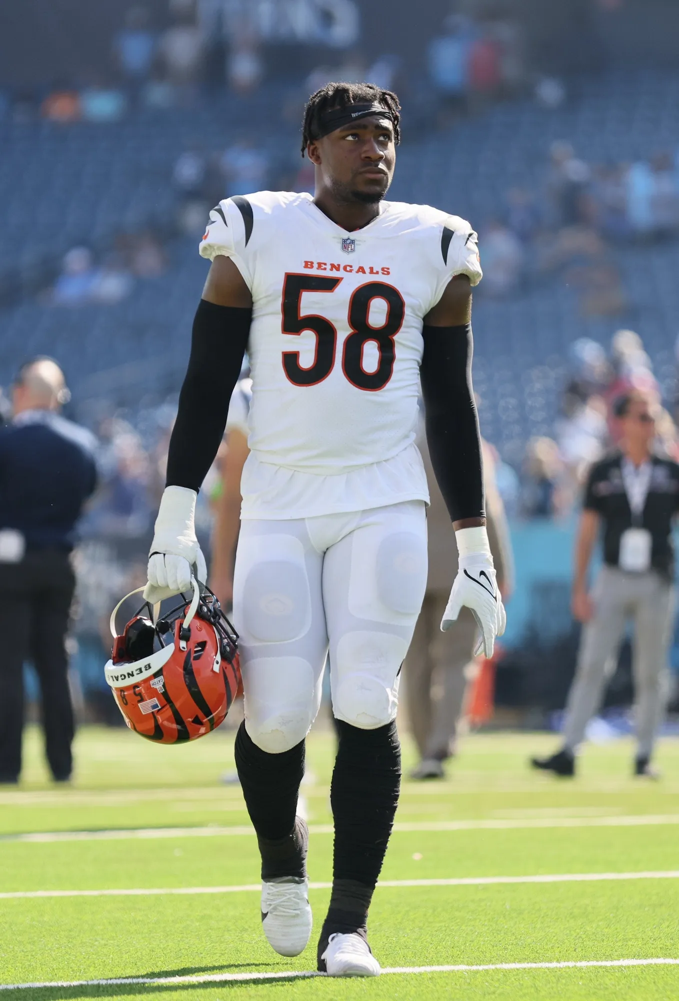 Bengals Joseph Ossai Choked on a Turkey Leg During Postgame Interview