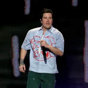 Big Time Rush's Logan Henderson Gives Update After Being Taken to ER After Onstage Fall