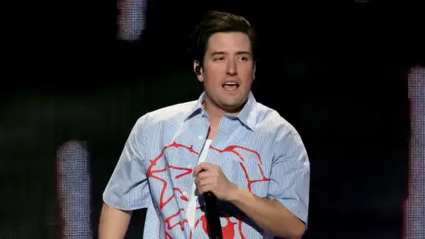 Big Time Rush's Logan Henderson Gives Update After Being Taken to ER After Onstage Fall