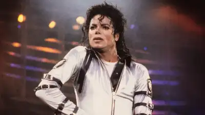 GettyImages-2081266441 Michael Jackson Accusers Reveal Pressure to Sign Settlement