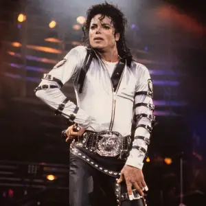 GettyImages-2081266441 Michael Jackson Accusers Reveal Pressure to Sign Settlement