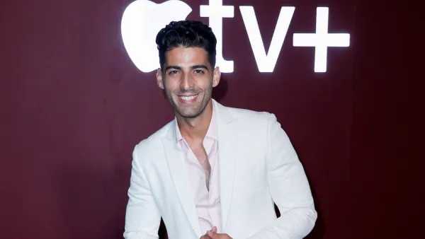 Jason Canela interpreta a Eddie en Palm Royale.