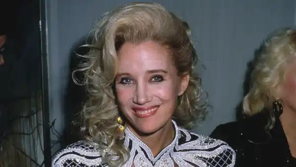 Sally Kirkland Dead