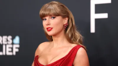Taylor Swift attends the 67th Annual GRAMMY Awards on February 02, 2025 in Los Angeles, California.