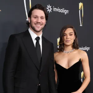 Josh Allen's Touchdown Celebrated With Wife Hailee Steinfeld's Song