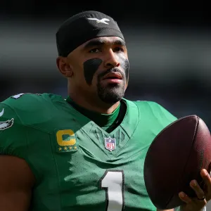 Eagles Jalen Hurts Is Not Surprised by Report Teammates Are Frustrated