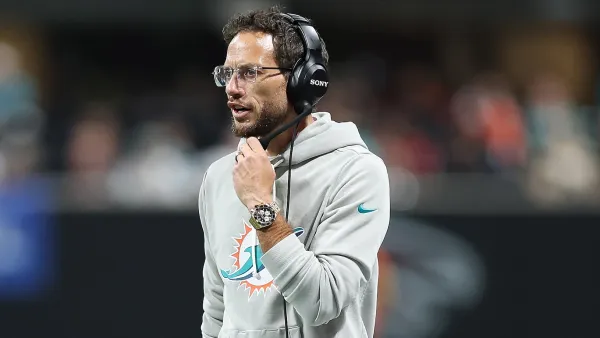 Dolphins Mike McDaniel Blames AI for Viral Photo of Him at Bills Bar