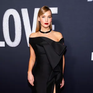 GettyImages-2244551098 jennifer lawrence on society not being built for motherhood