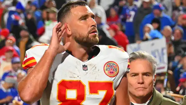 GettyImages-2244682634 Travis Kelce Bills November 2025