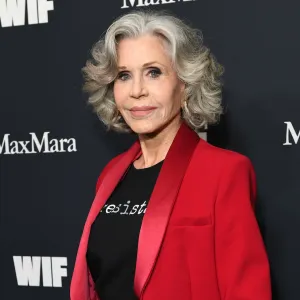 Jane Fonda Thought She Was 'Going to Die' at Age 30 From 'Drugs and Loneliness'