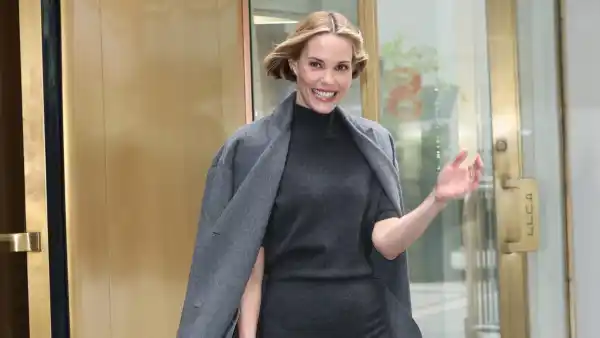 Leslie Bibb exits the "Today" show on November 13, 2025 in New York City.