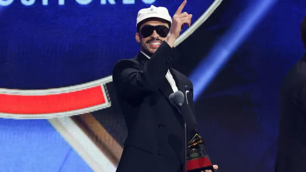 Bad Bunny en los Latin GRAMMYs 2025
