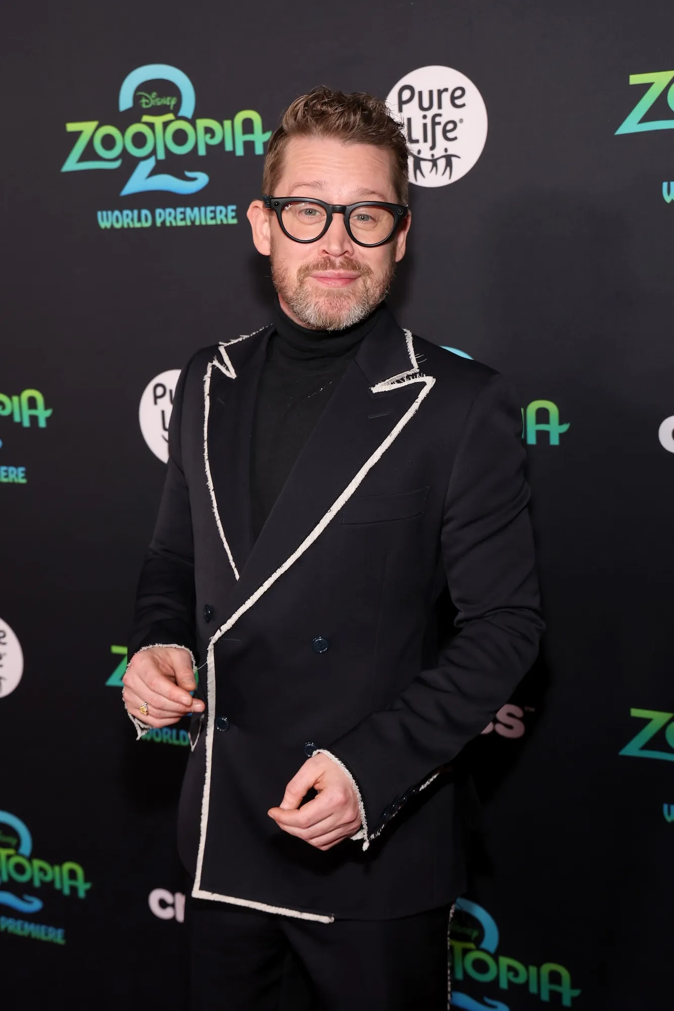 Macaulay Culkin Says Toxic Relationship With His Father 'Left a Mark on Me'