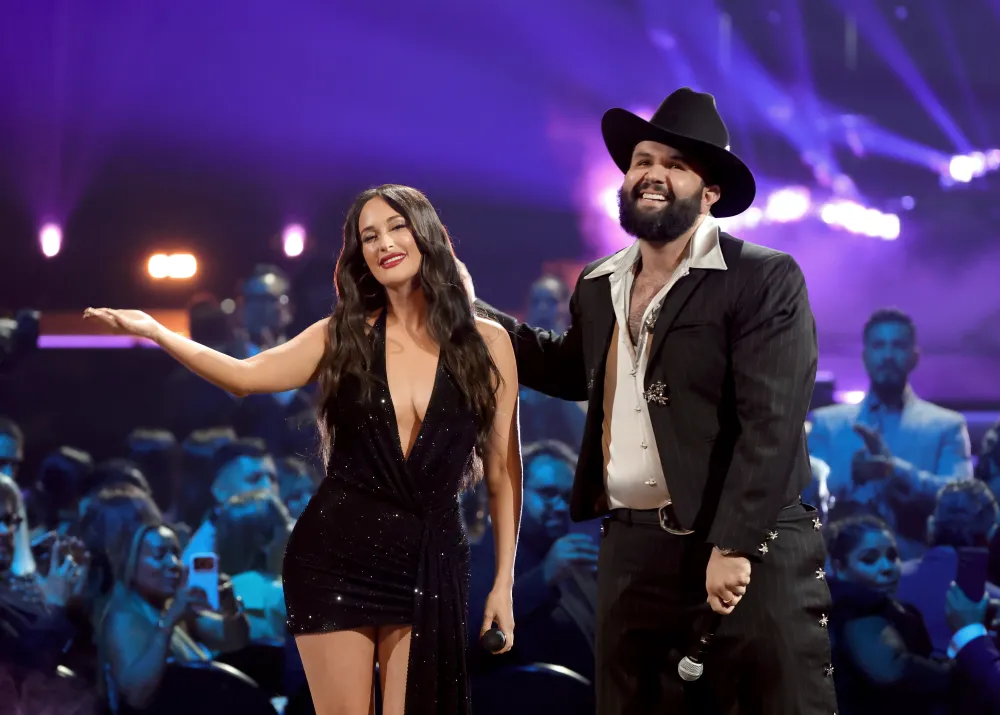 Kacey Musgraves y Car&iacute;n Le&oacute;n.
