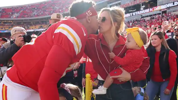 Brittany Mahomes Steals the Show With Her Chiefs Game Day Outfit on Thanksgiving