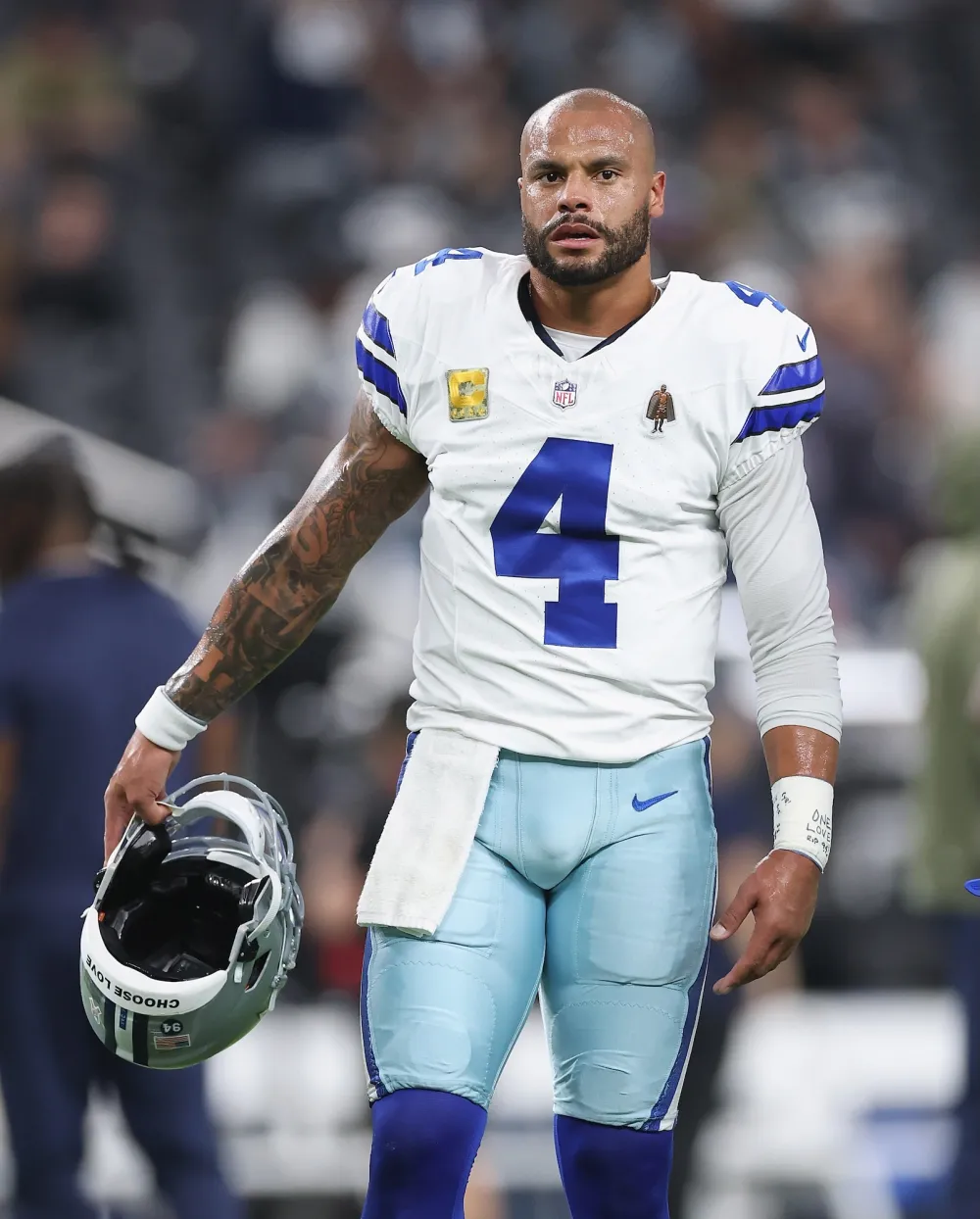 Dallas Cowboys' Dak Prescott Dedicates Eagles Win to Marshawn Kneeland