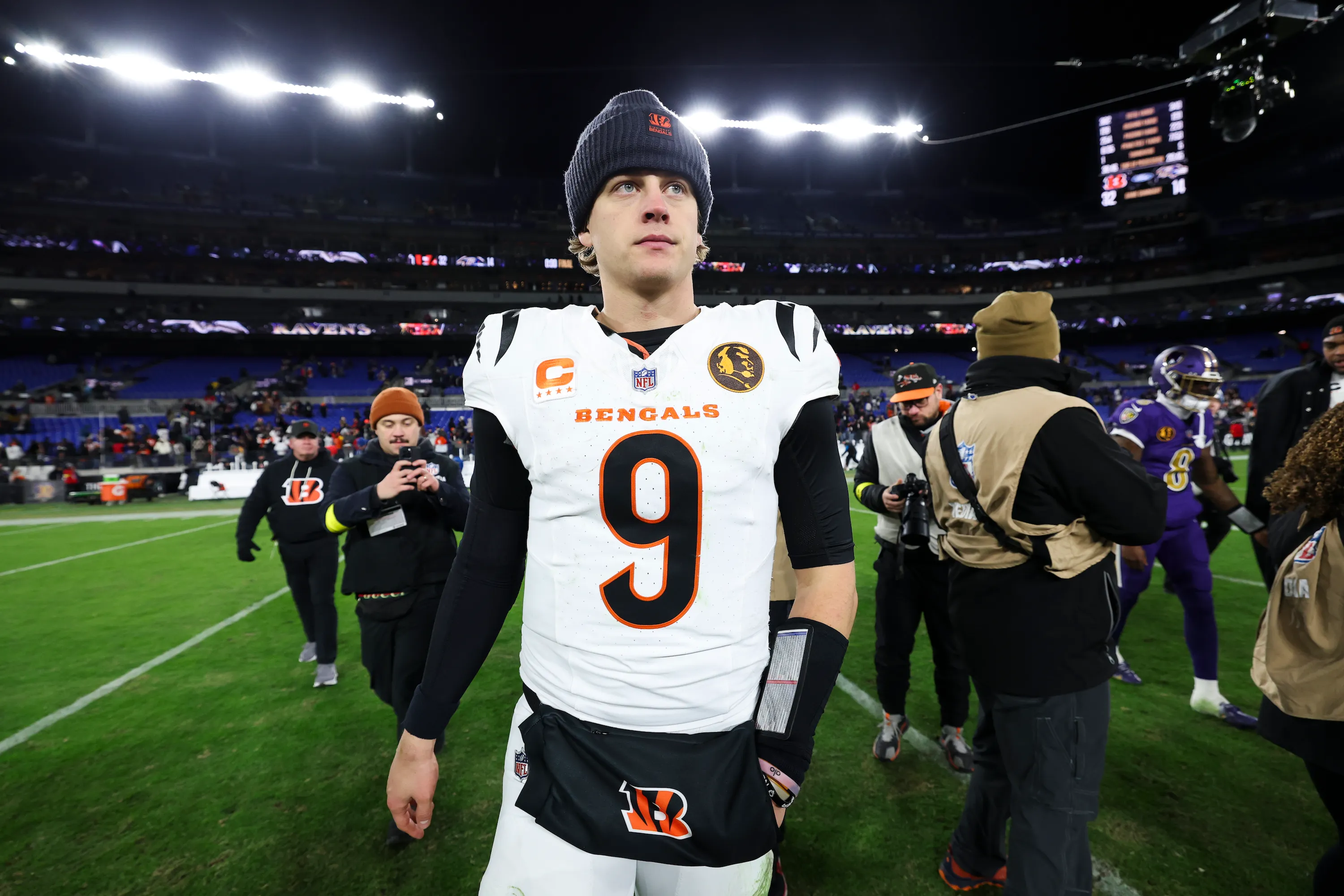 GettyImages-2248817394-Joe-Burrow-Returns-After-Missing-9-Bengals-Games.jpg