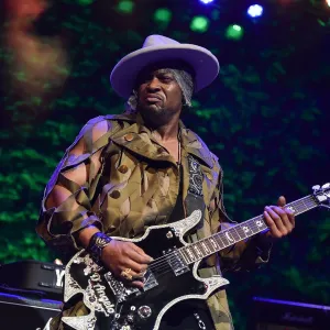 GettyImages-477234526 DAngelo Funeral Held in Virginia Following His Death at 51 From Pancreatic Cancer