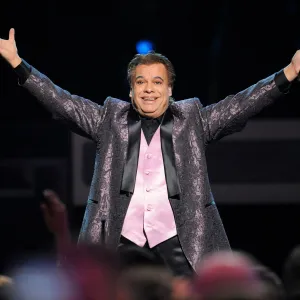 Juan Gabriel en 2009.