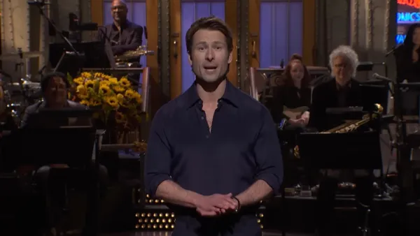 Glen Powell Flew UPS Drive to NYC to See Him Host SNL 2