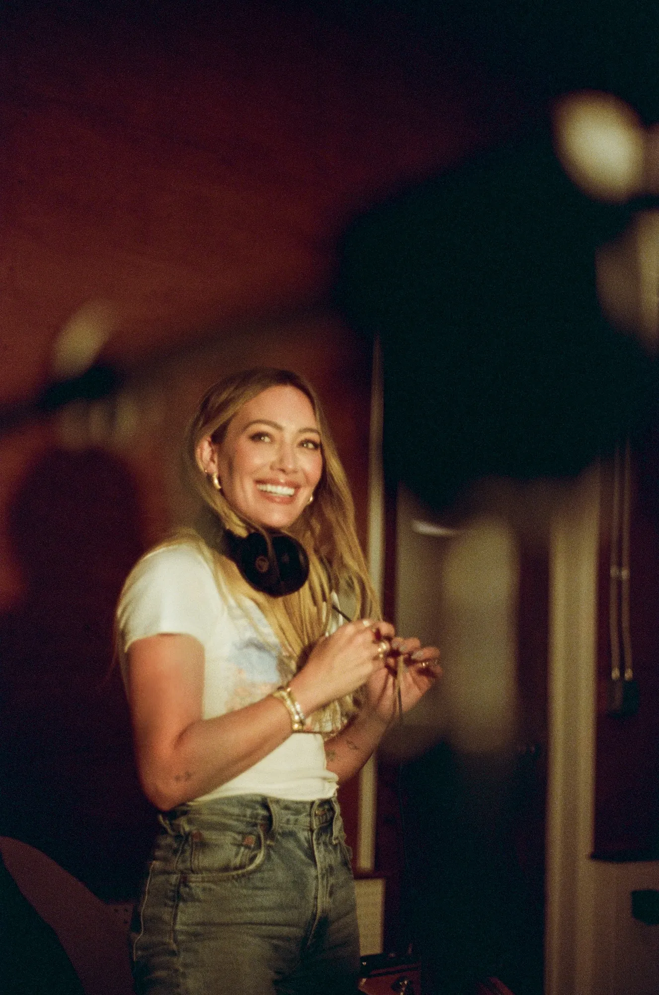 Hilary Duff Announces 1st New Single in 10 Years Option 1