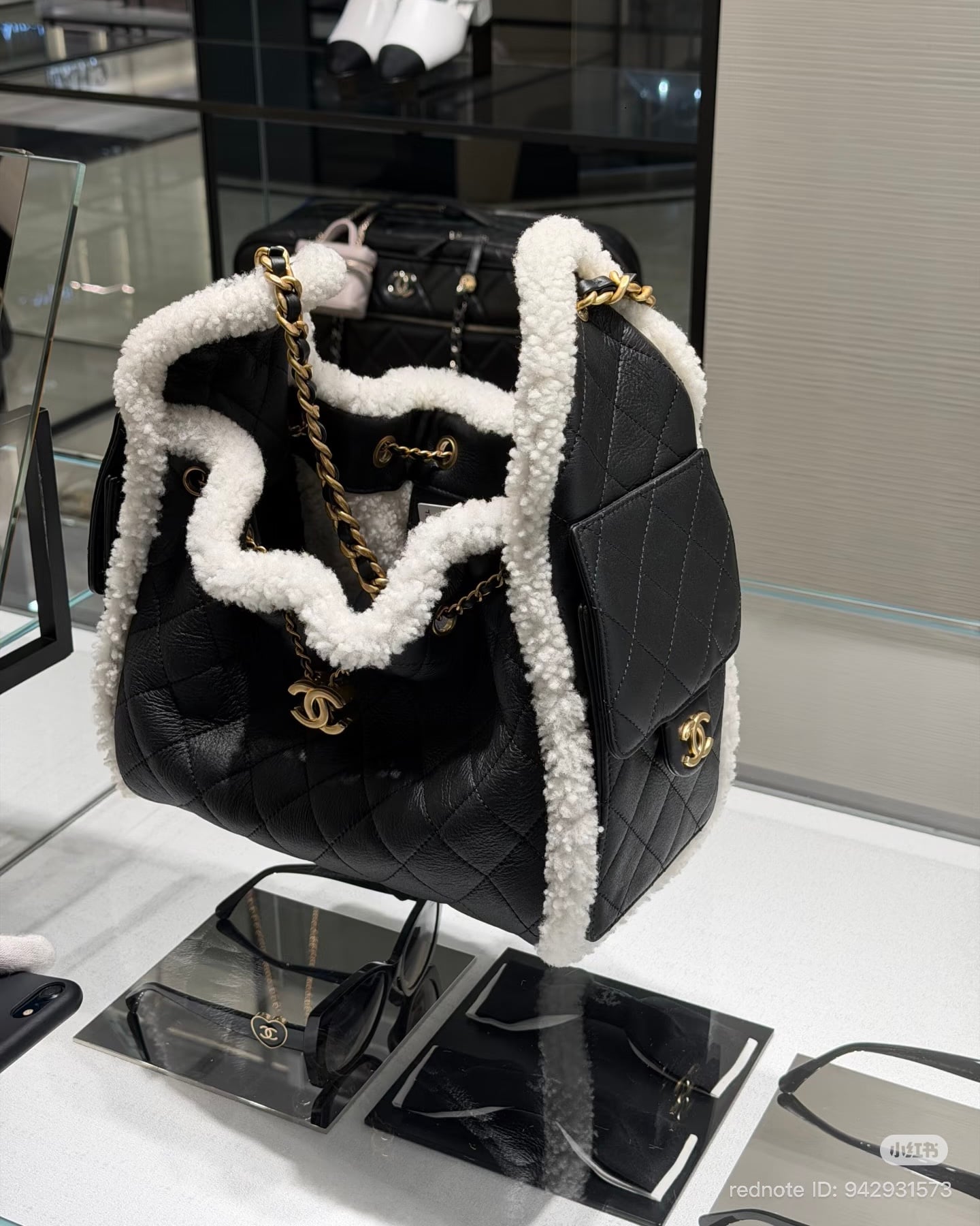 Luxury Shearling Bags for Winter 2025