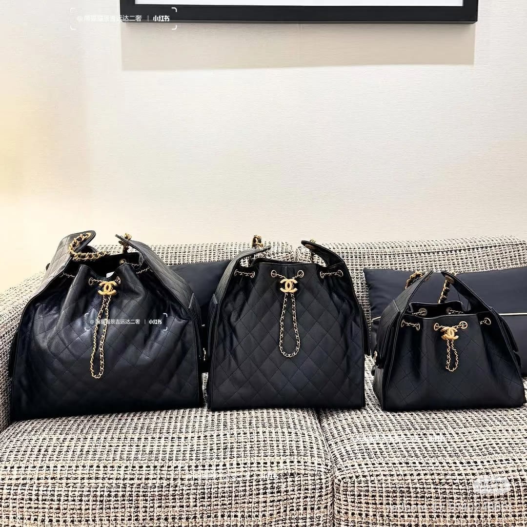 Chanel 25 Handbag Guide