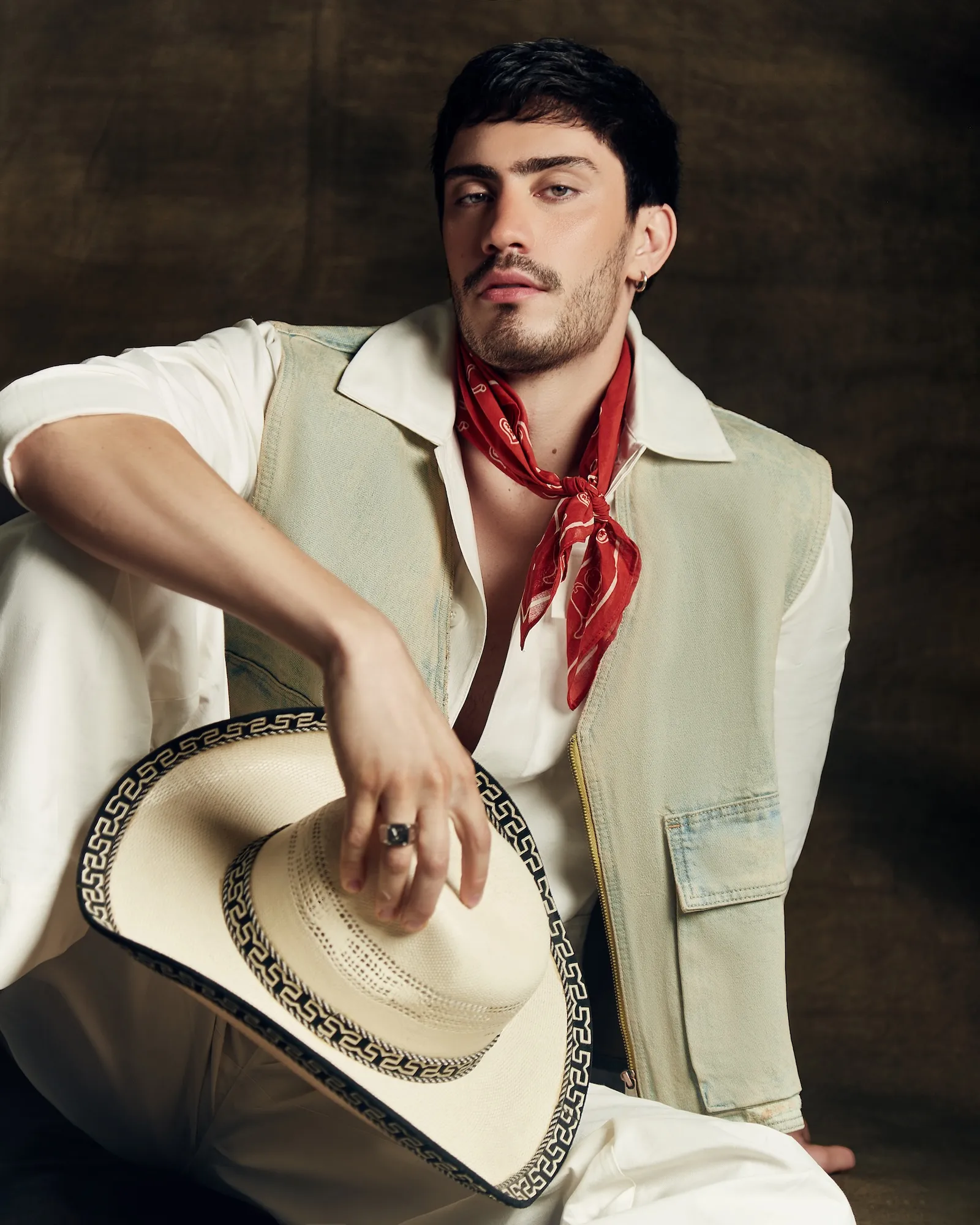 Iván Amuzurrutia, protagoniza "El Niñero" en Netflix.