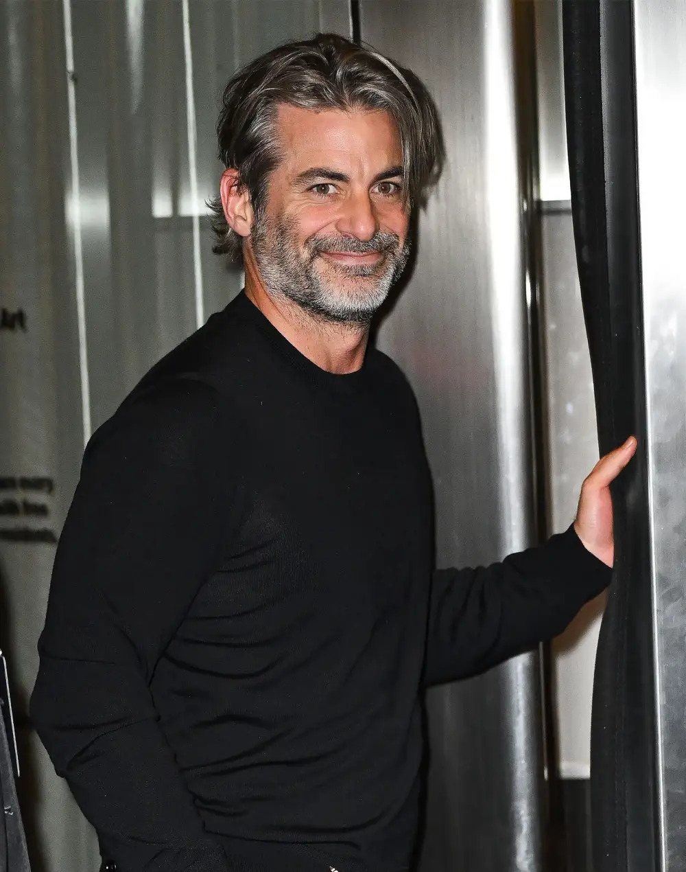 Jennifer Aniston Gushes Over Extraordinary BF Jim Curtis