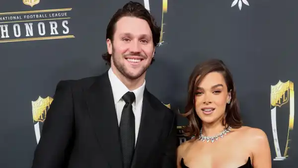 Josh-Allen-and-Hailee-Steinfeld-feature-GettyImages-2197472272