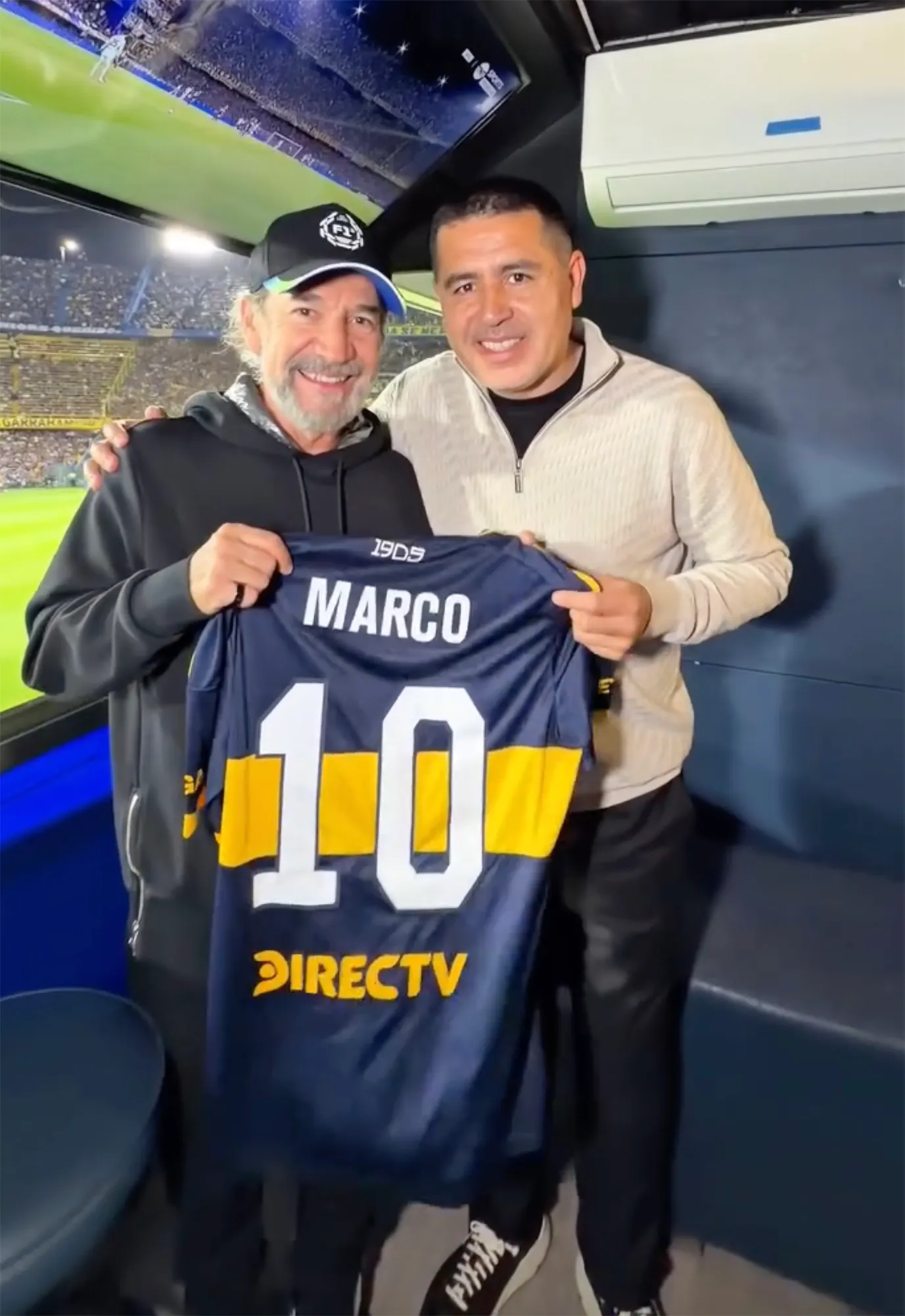 Juan Roman Riquelme y Marco Antonio Solis