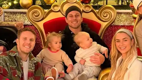 Kelsey-Owens-IG-With-Siesta-Key-Cast