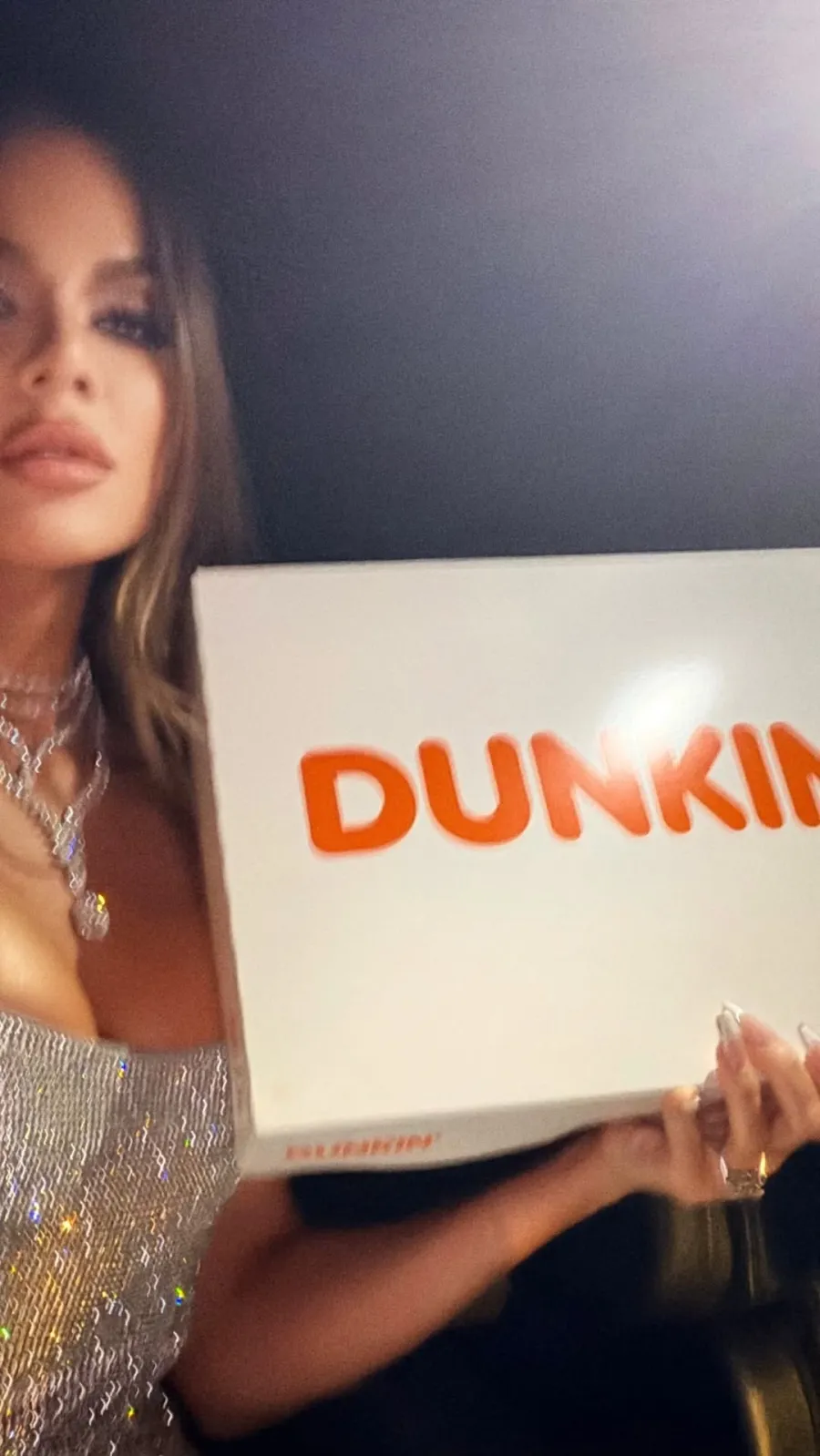 Khloe-Kardashian-3762240492349335699