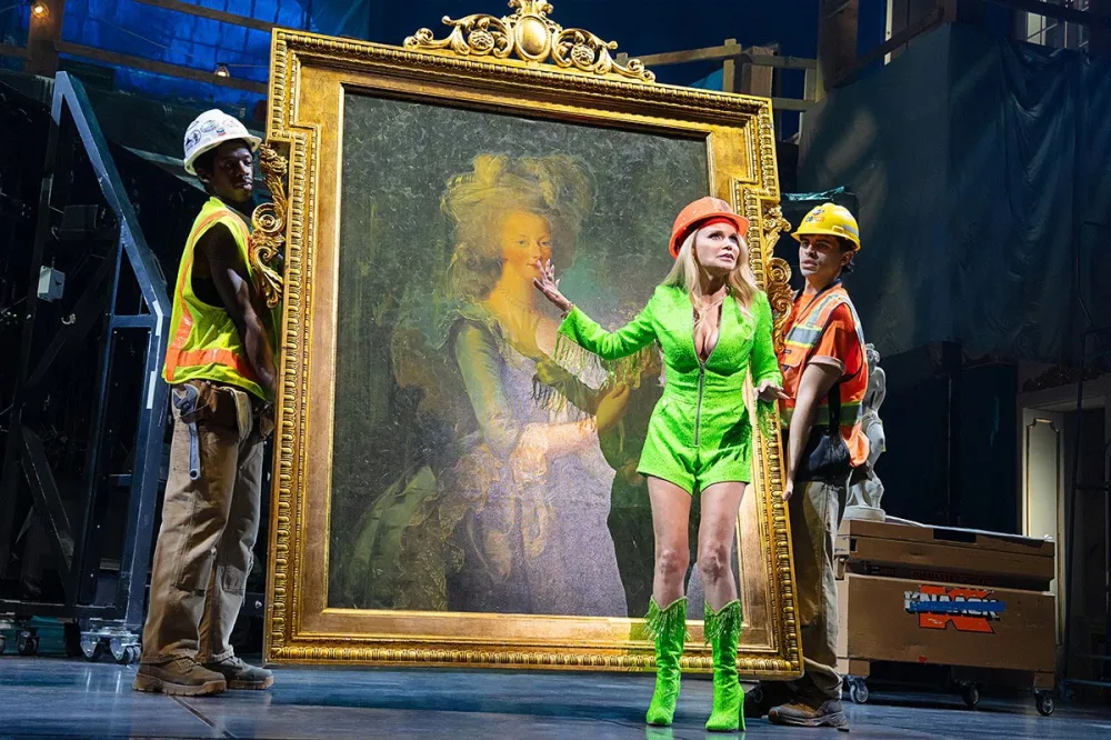 Kristin Chenoweth s Broadway Play Queen of Versailles Sets Closing Date 2 Weeks After Opening QOV_021_W_POST_OPEN_WEB_UPDATES 2