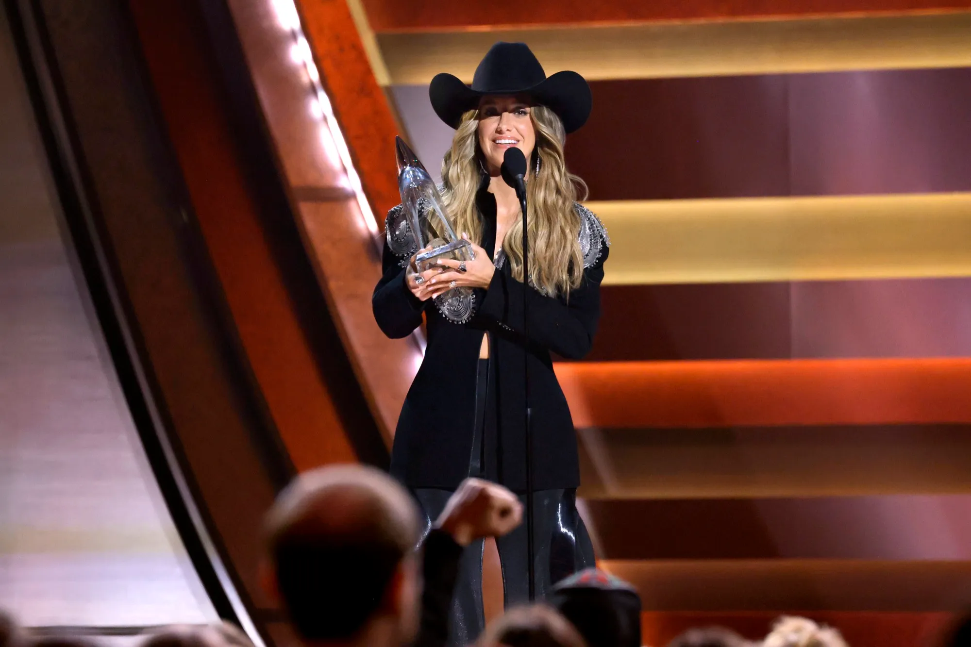 Lainey Wilson Wins CMAs 2025 Female Artist of the Year