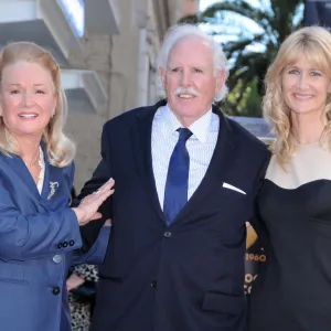 Laura Derns Father Bruce Dern Reacts to ExWife Diane Ladds Death