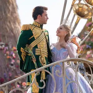 MCDWIFO_UV028 Why Kissing Scene Between Glinda and Fiyero Was Cut From Wicked: For Good