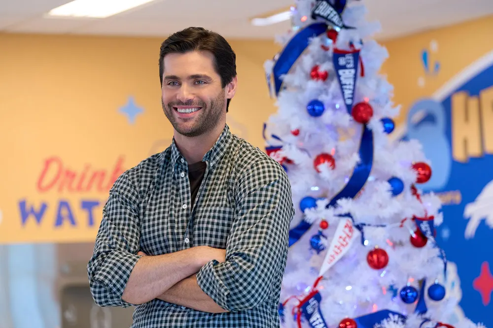 Matthew Daddario Reveals Holland Rodens Advice for 1st Hallmark Movie Why It Was a Quick Yes