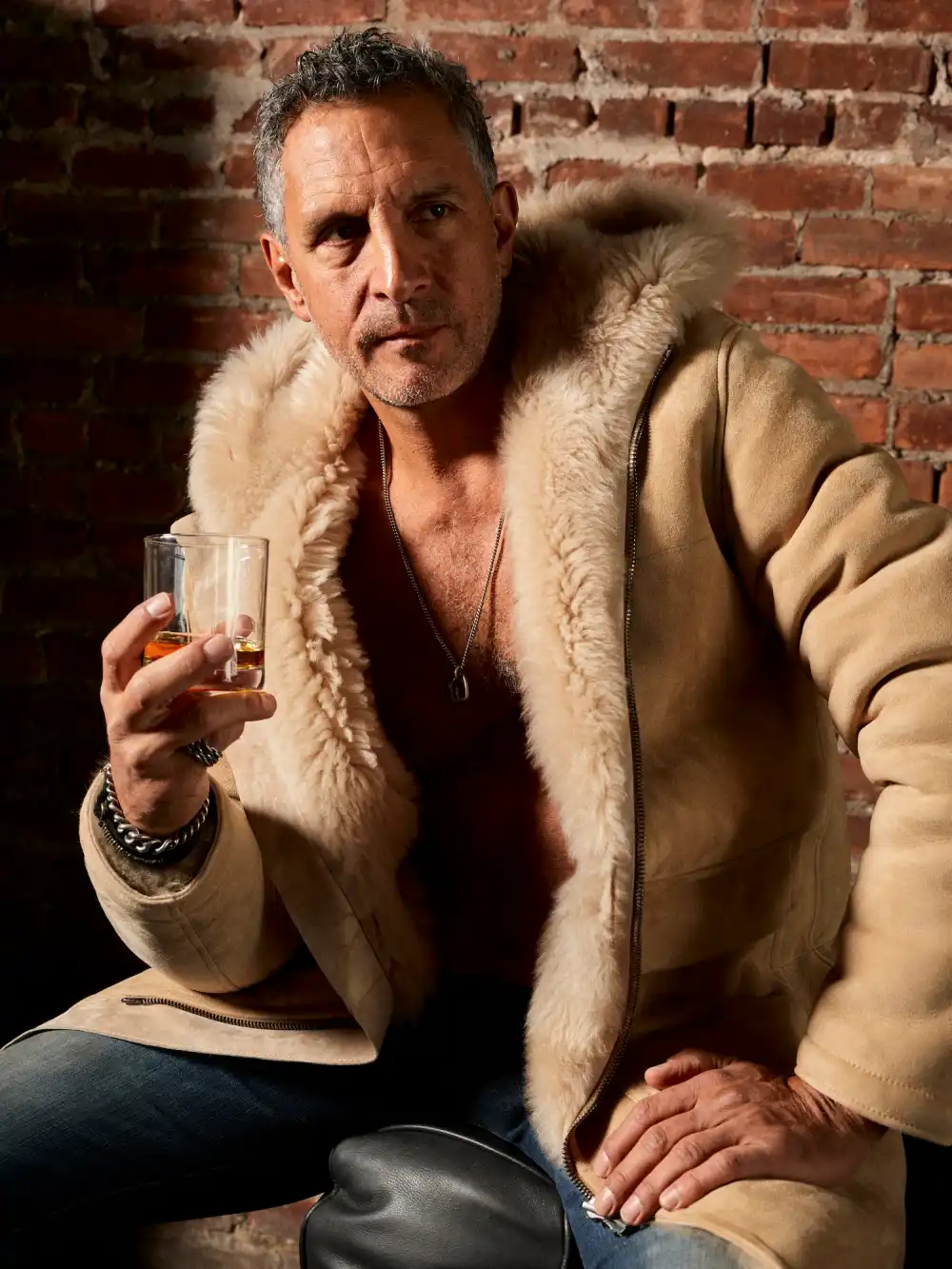 Mauricio-Umansky-ARI-091125_BROCK_DEHAVEN_ARI_SOHO_3392