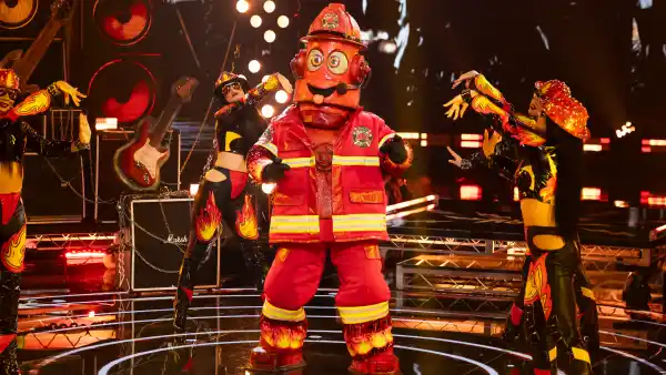 Julián Gil como 'Tony Manguera' en 'Quién es la Máscara'.