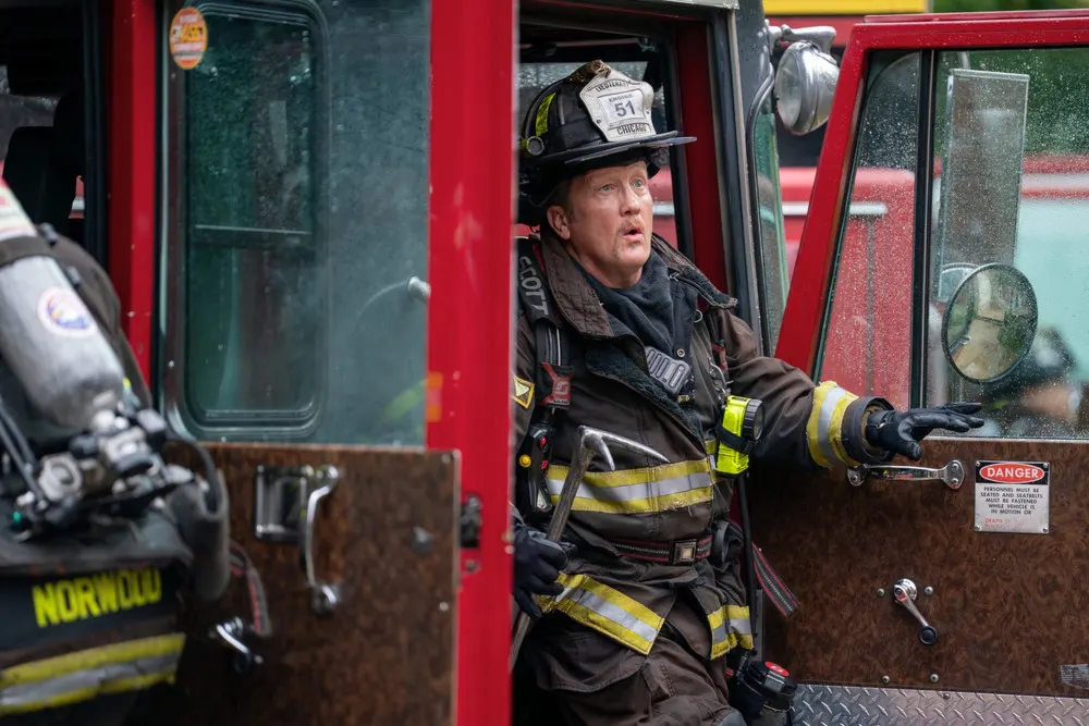 One Chicago Fall Finale Breakdown Every Cliffhanger Explained Chicago Fire