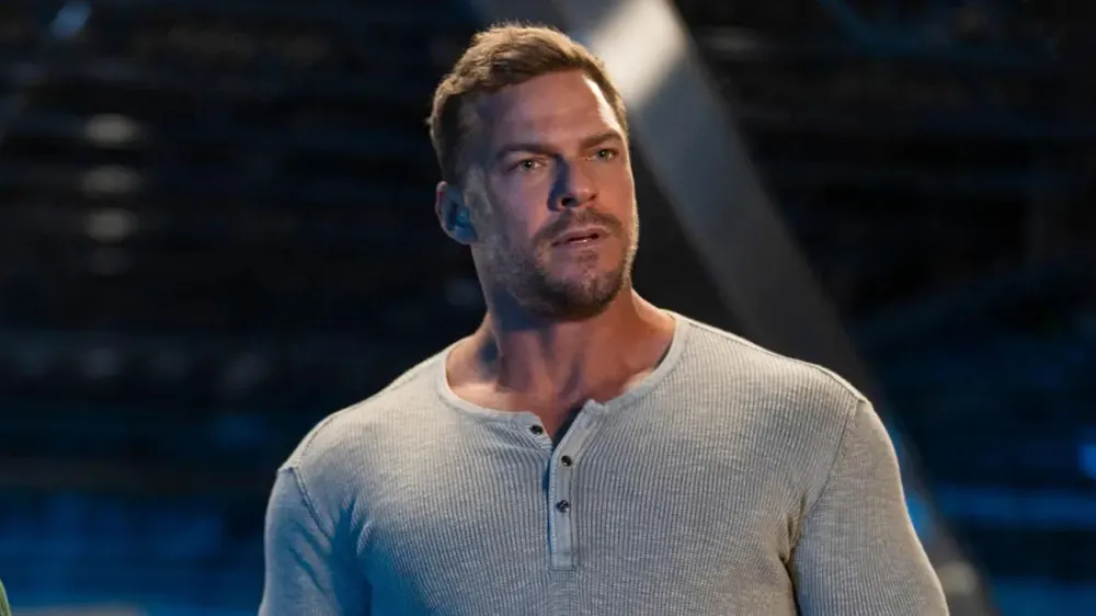 Alan Ritchson in Playdate