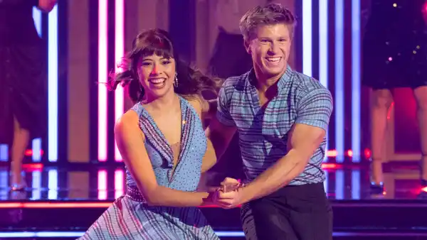 Robert-Irwin-and-Xochitl-Gomez-Fuel-Speculation-180032_EM208112