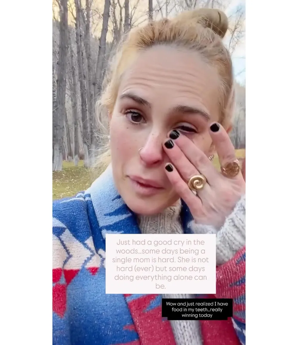 Rumer Willis Cries Over Being a Single Mom Doing Everything Alone 001