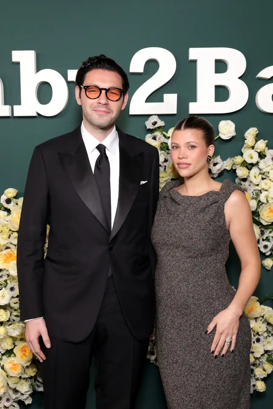 Sofia-Richie-Baby-Bump-Album-feature-GettyImages-2245768135-1