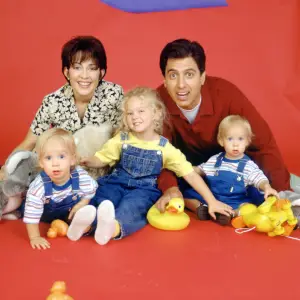 'Everybody Loves Raymond' Cast Addresses Child Star Sawyer Sweeten’s Death During Reunion Special